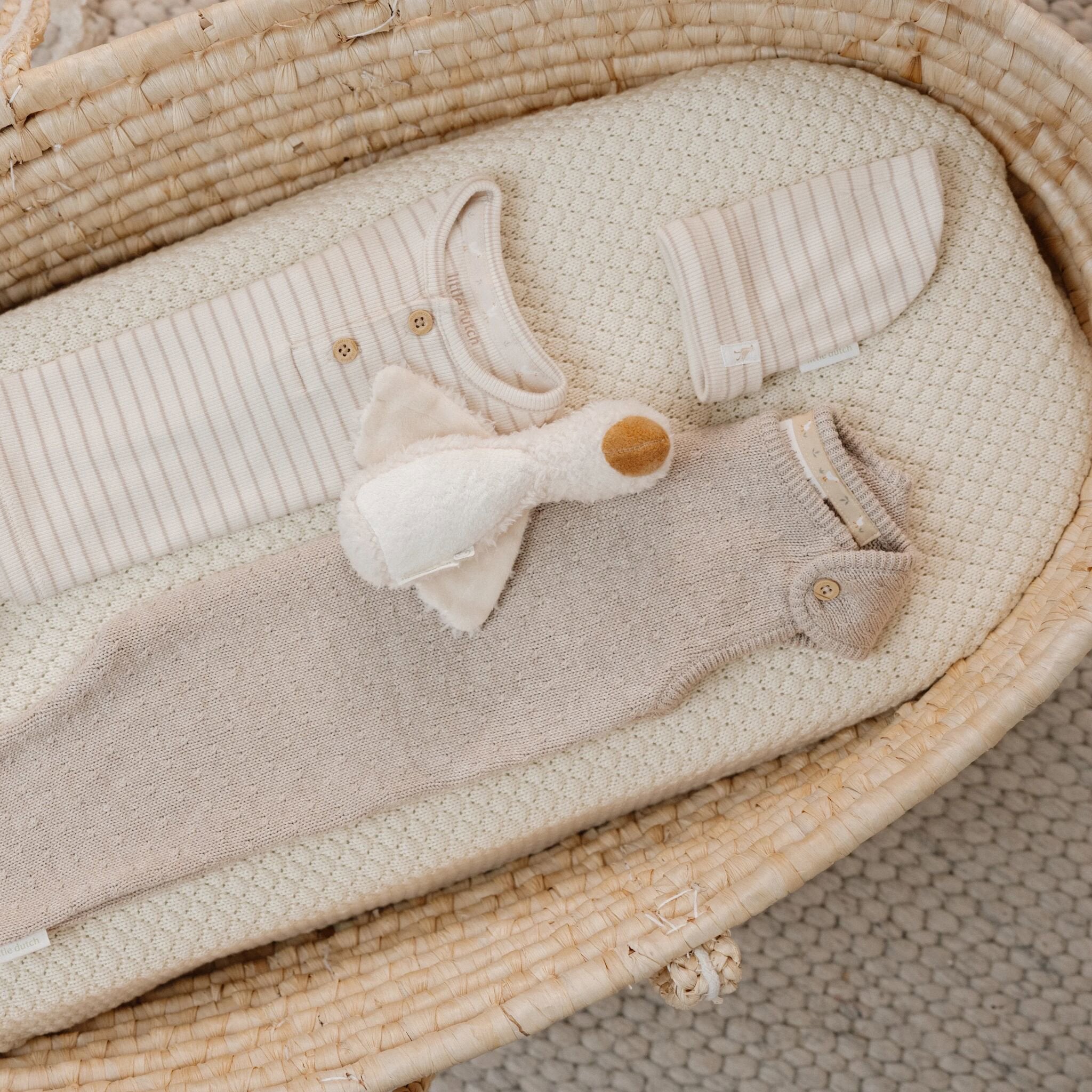 babymutsje-beige-newborn-naturals-stripe