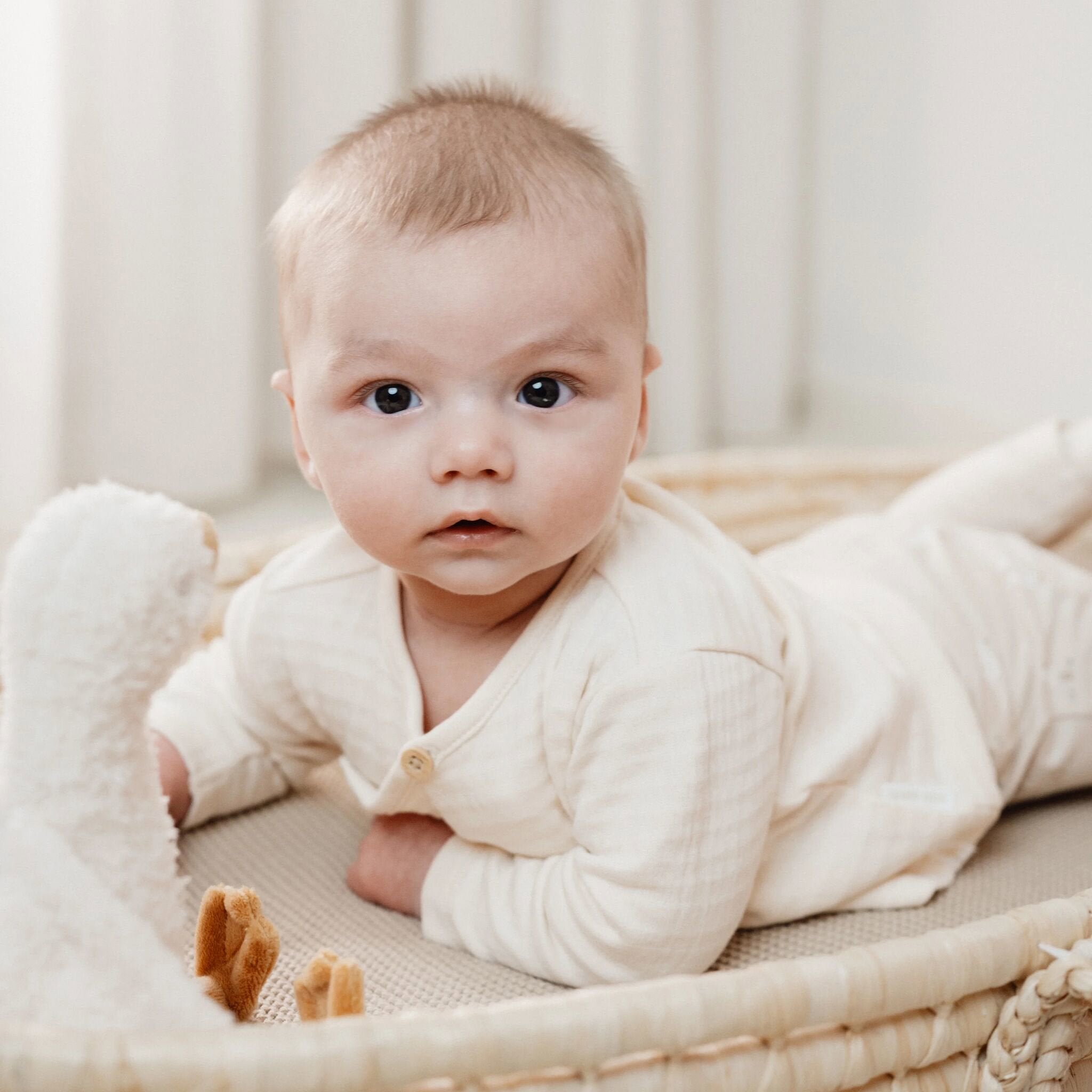 shirt-overslag-lange-mouw-beige-newborn-naturals