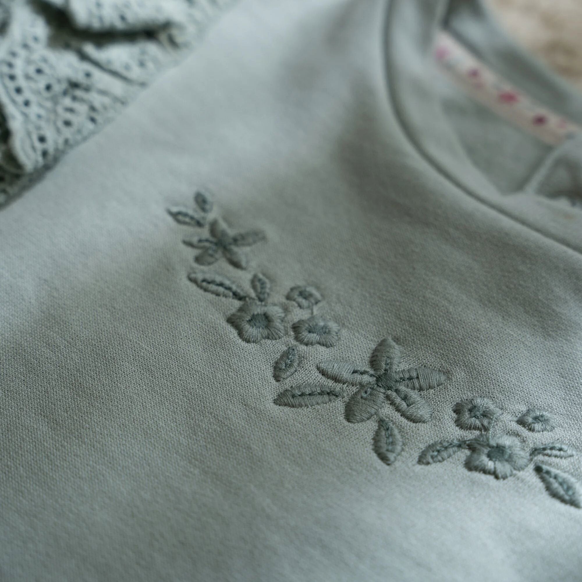 sweater-ruches-groen-fairy-garden