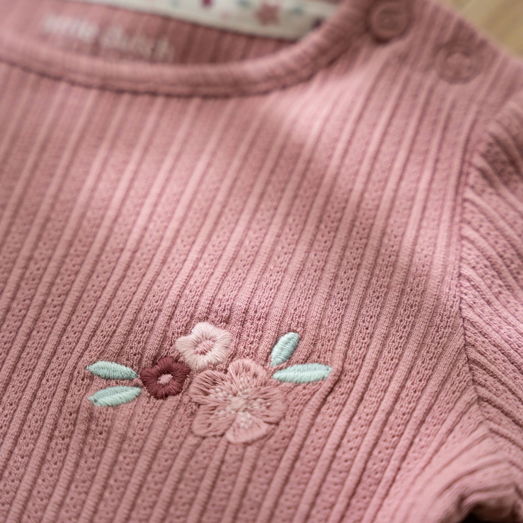 rib-shirt-lange-mouw-roze-fairy-garden