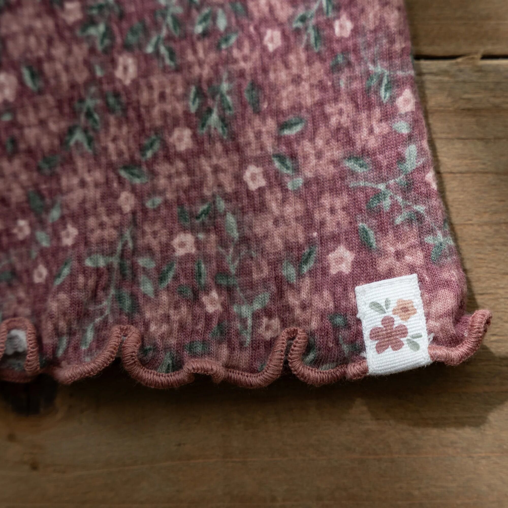 flared-broek-roze-fairy-garden-bloemen