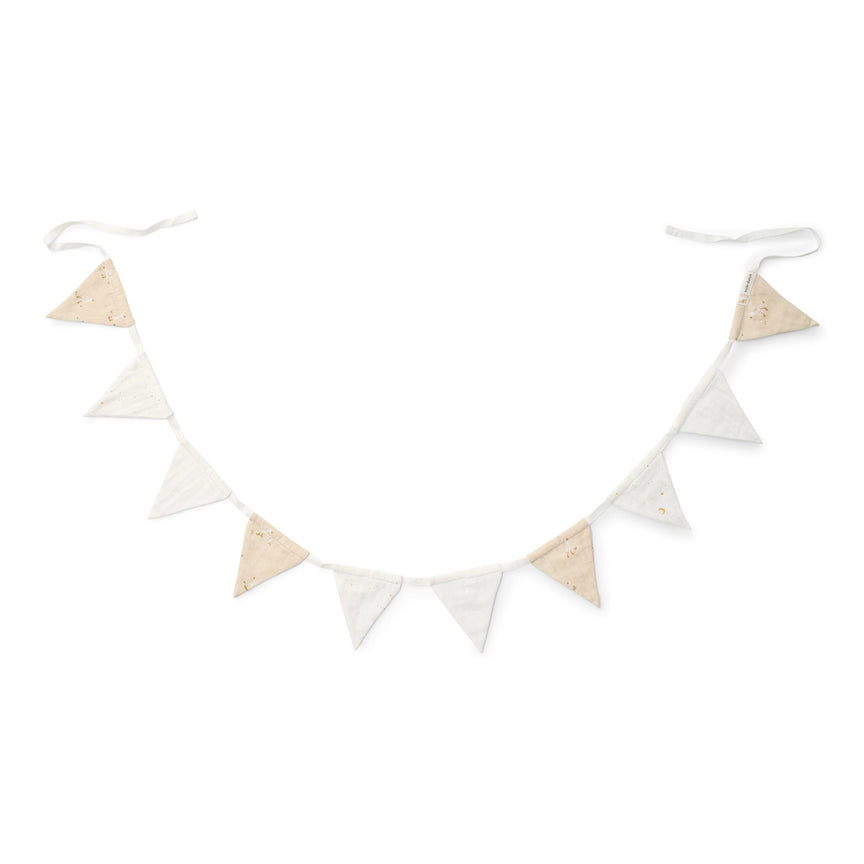 slinger-met-vlaggetjes-beige-newborn-naturals-little-goose