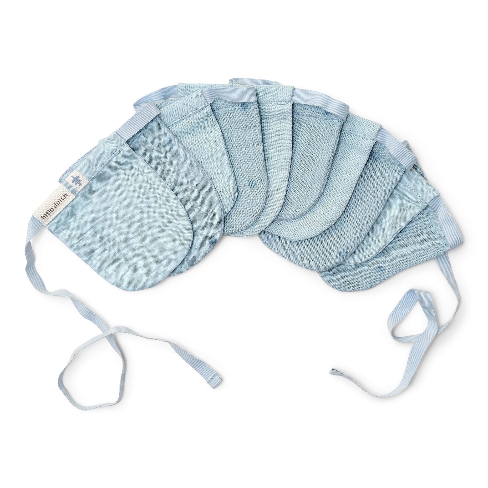 slinger-met-vlaggetjes-blauw-essentials