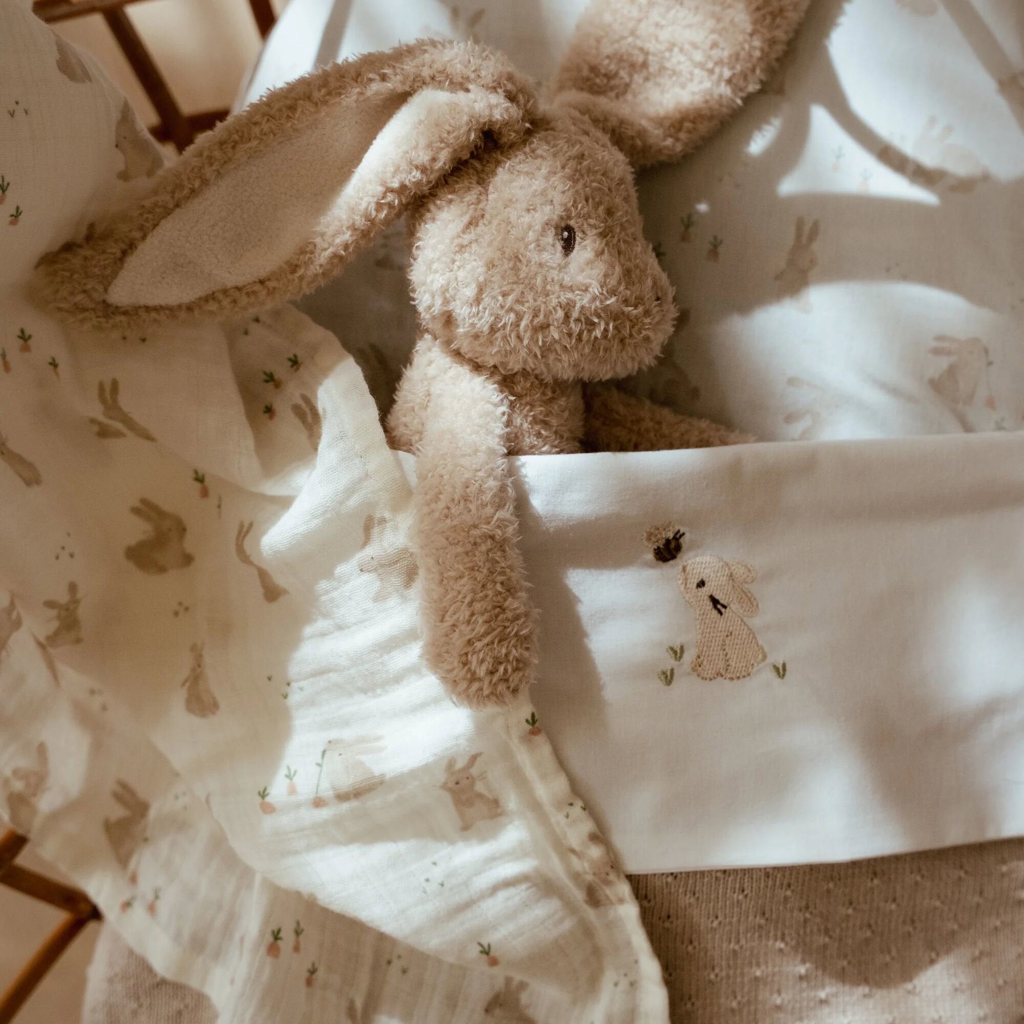 wieglaken-wit-newborn-naturals-baby-bunny