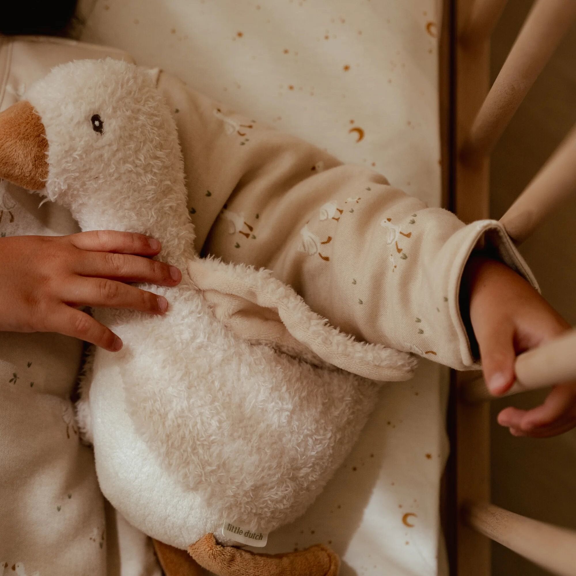 wieg-hoeslaken-wit-newborn-naturals-little-goose