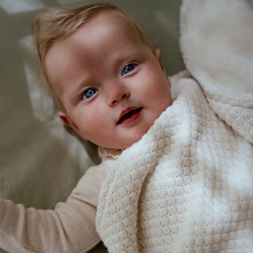 gebreid-wiegdeken-wit-essentials