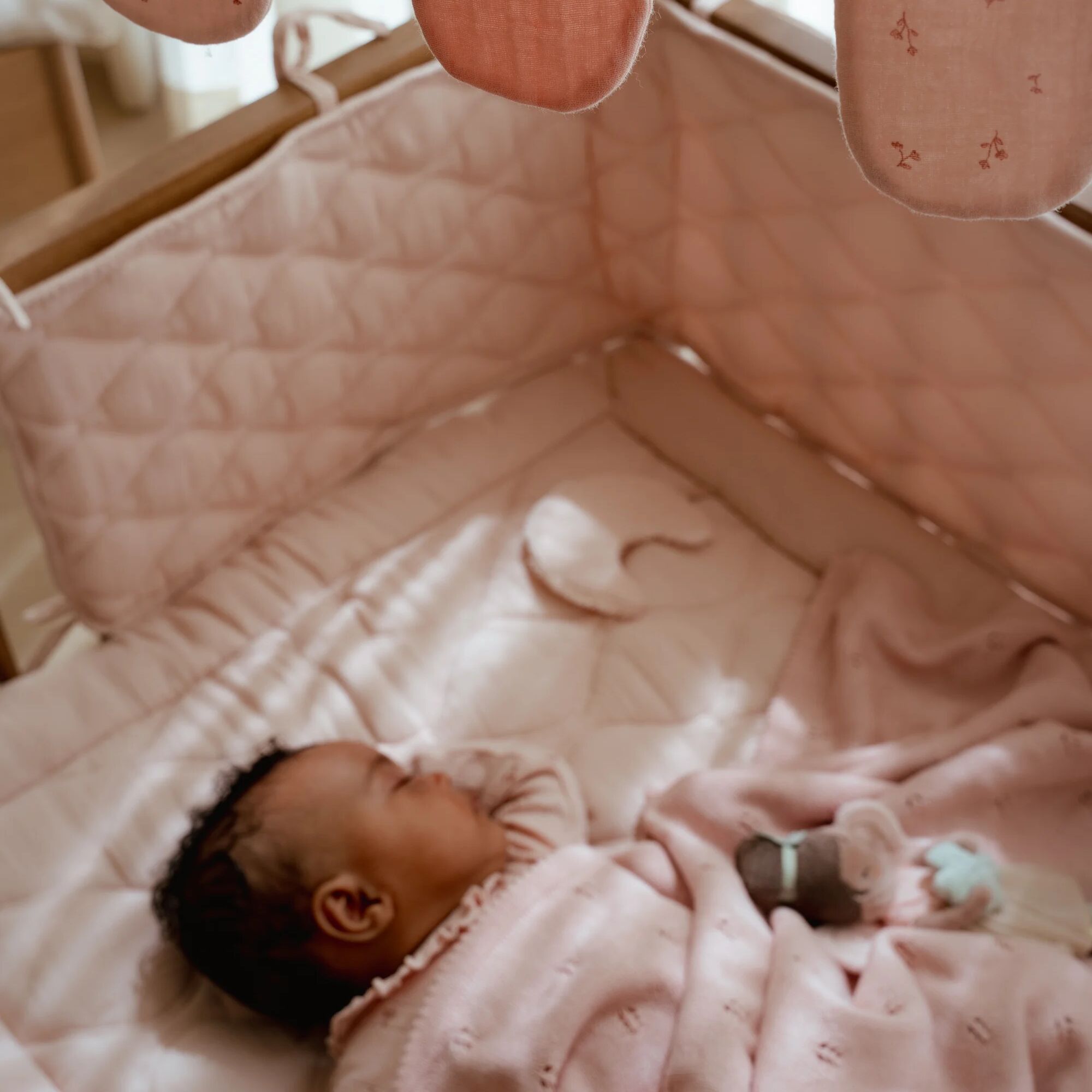 bedomrander-roze-essentials