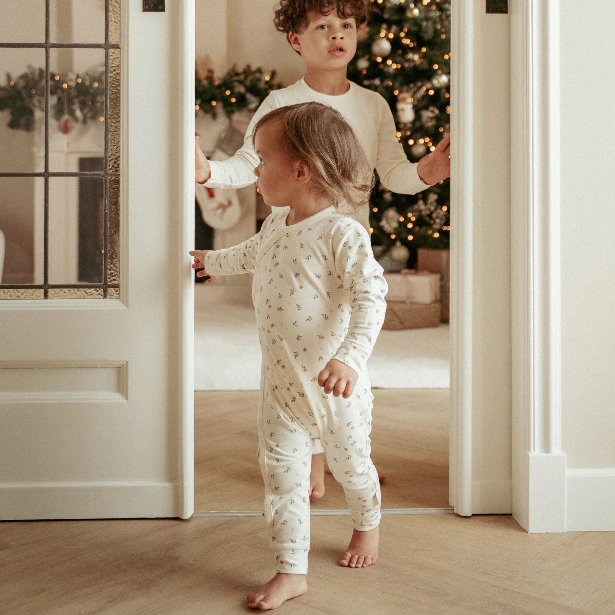 eendelige-pyjama-little-christmas-beige