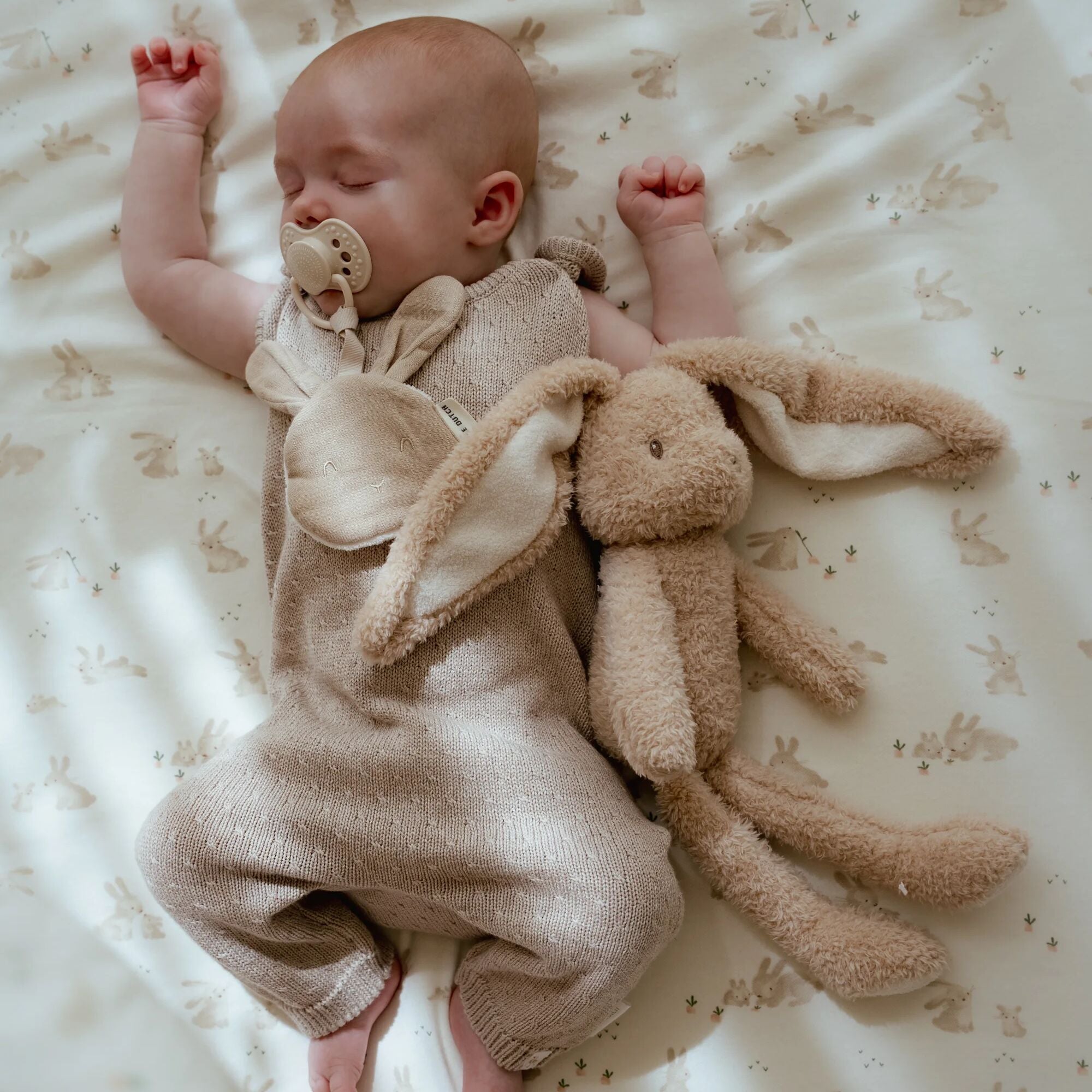 speendoekje-beige-newborn-naturals-baby-bunny