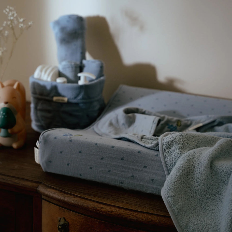 aankleedkussenhoes-blauw-essentials