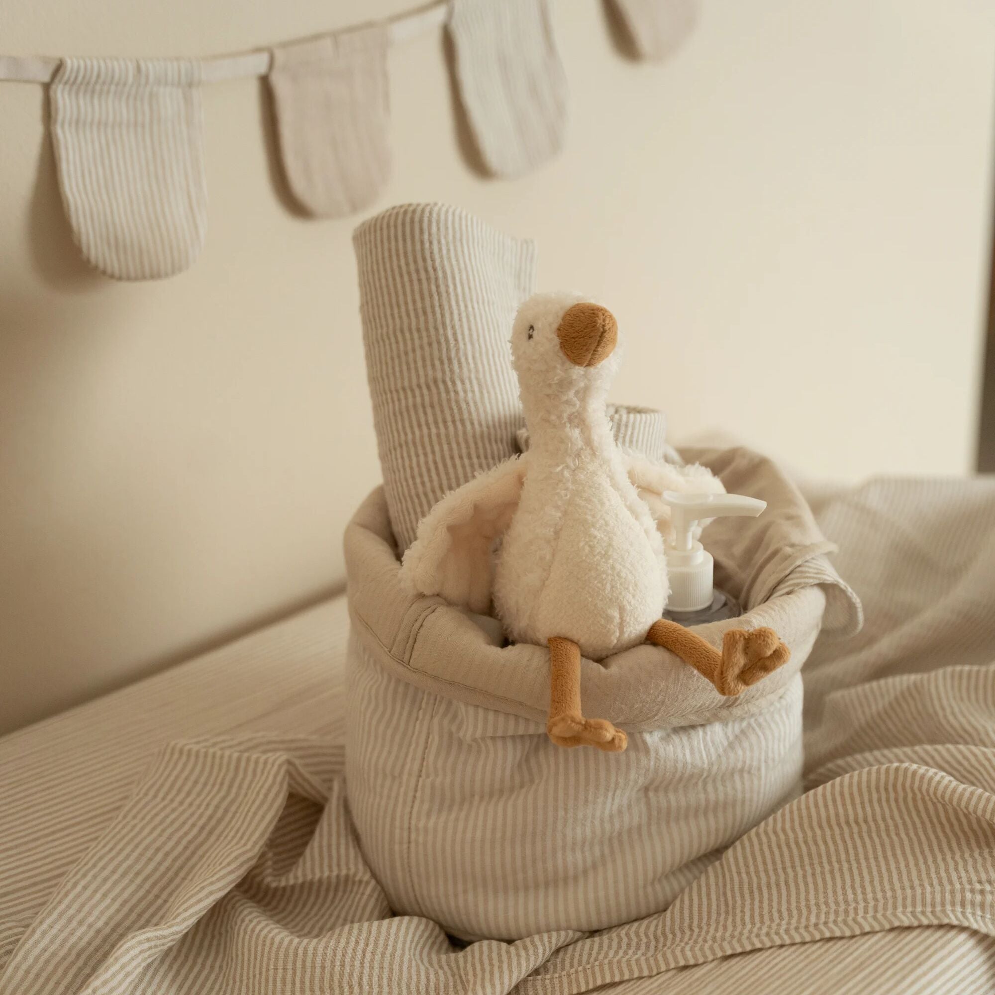 swaddle-beige-120-cm-essentials