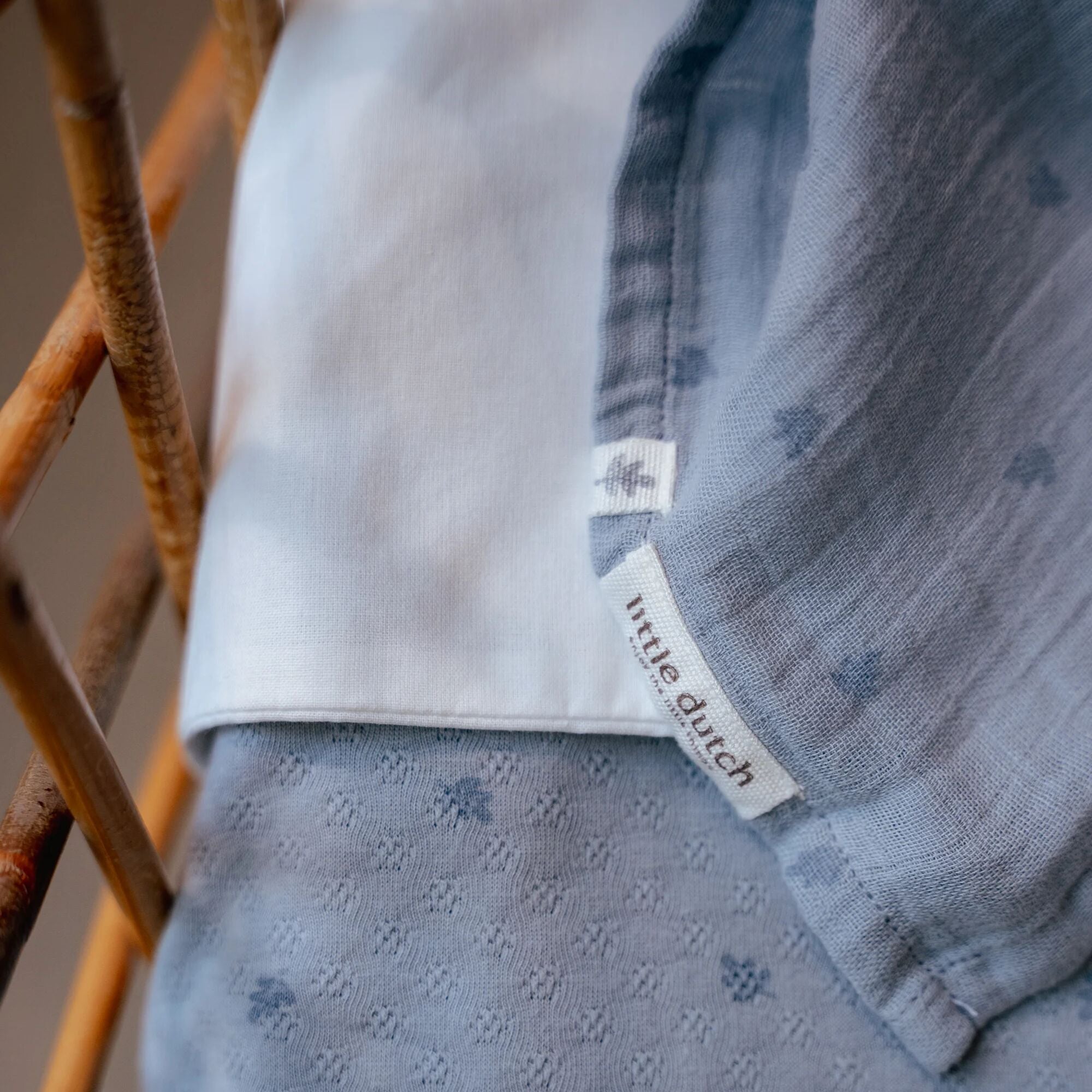 swaddle-blauw-120-cm-essentials
