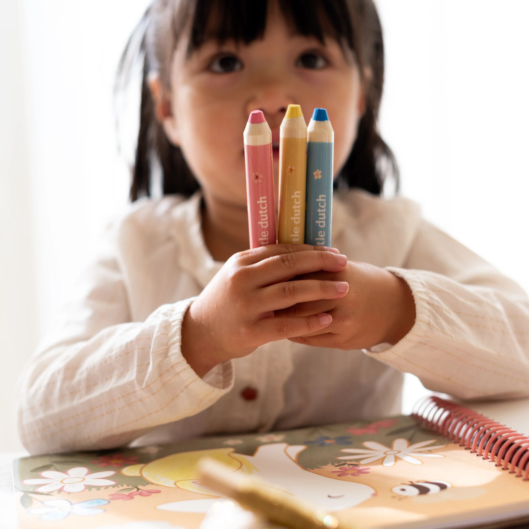 Livre de coloriage - Essentials - Rose 