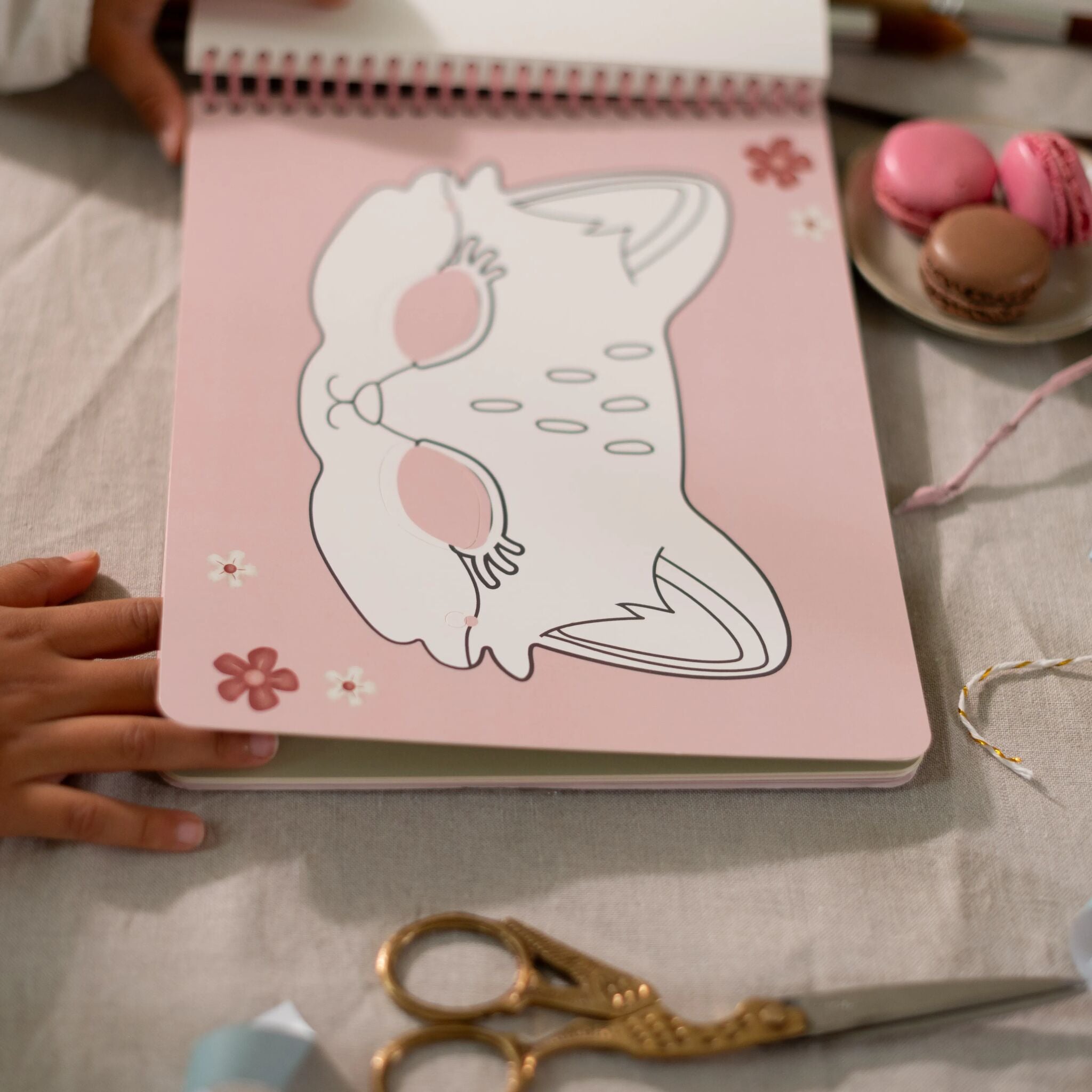 boekje-met-schaar-rosa