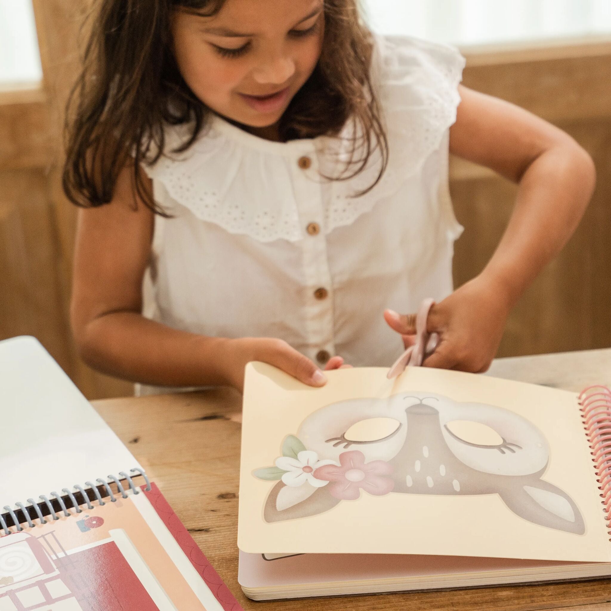 boekje-met-schaar-rosa