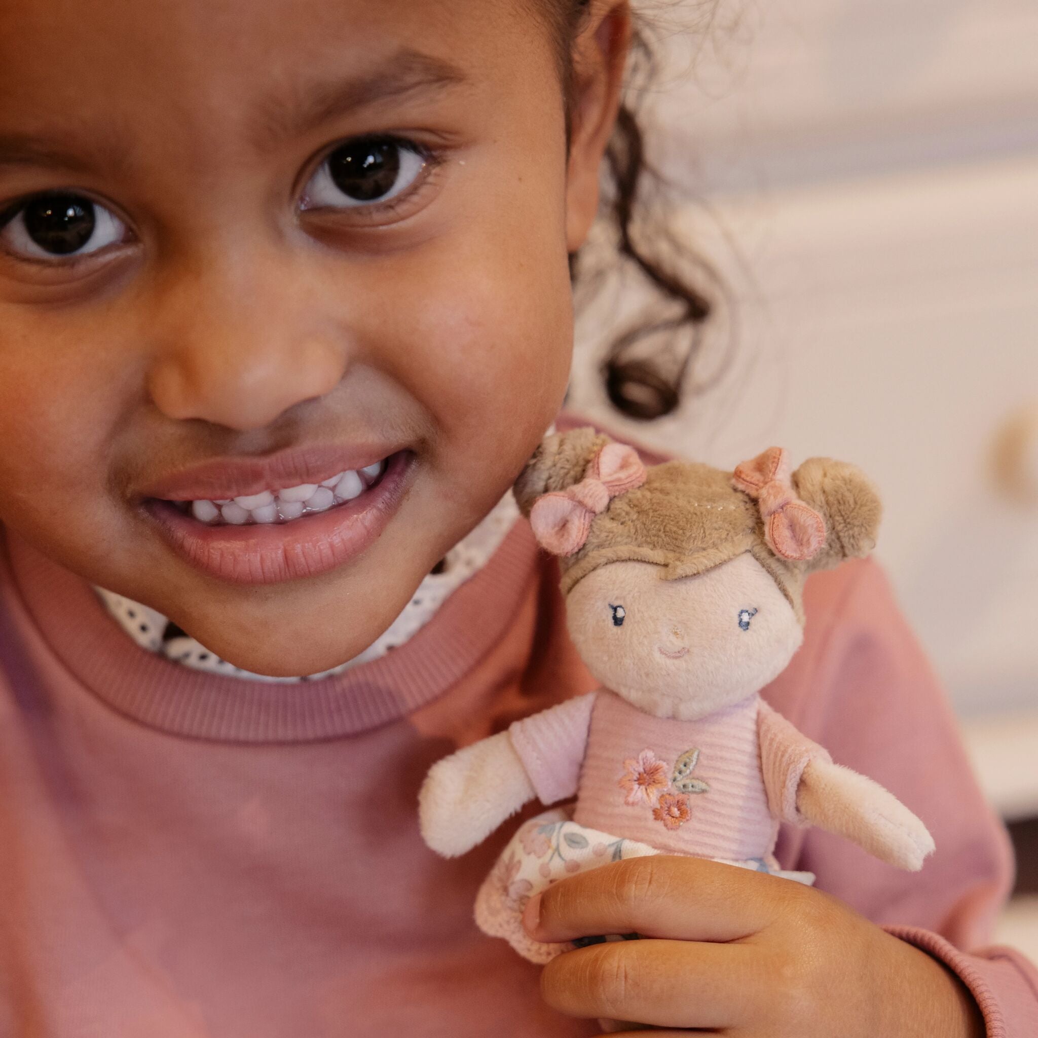 Knuffelpop Rosa - 10 cm