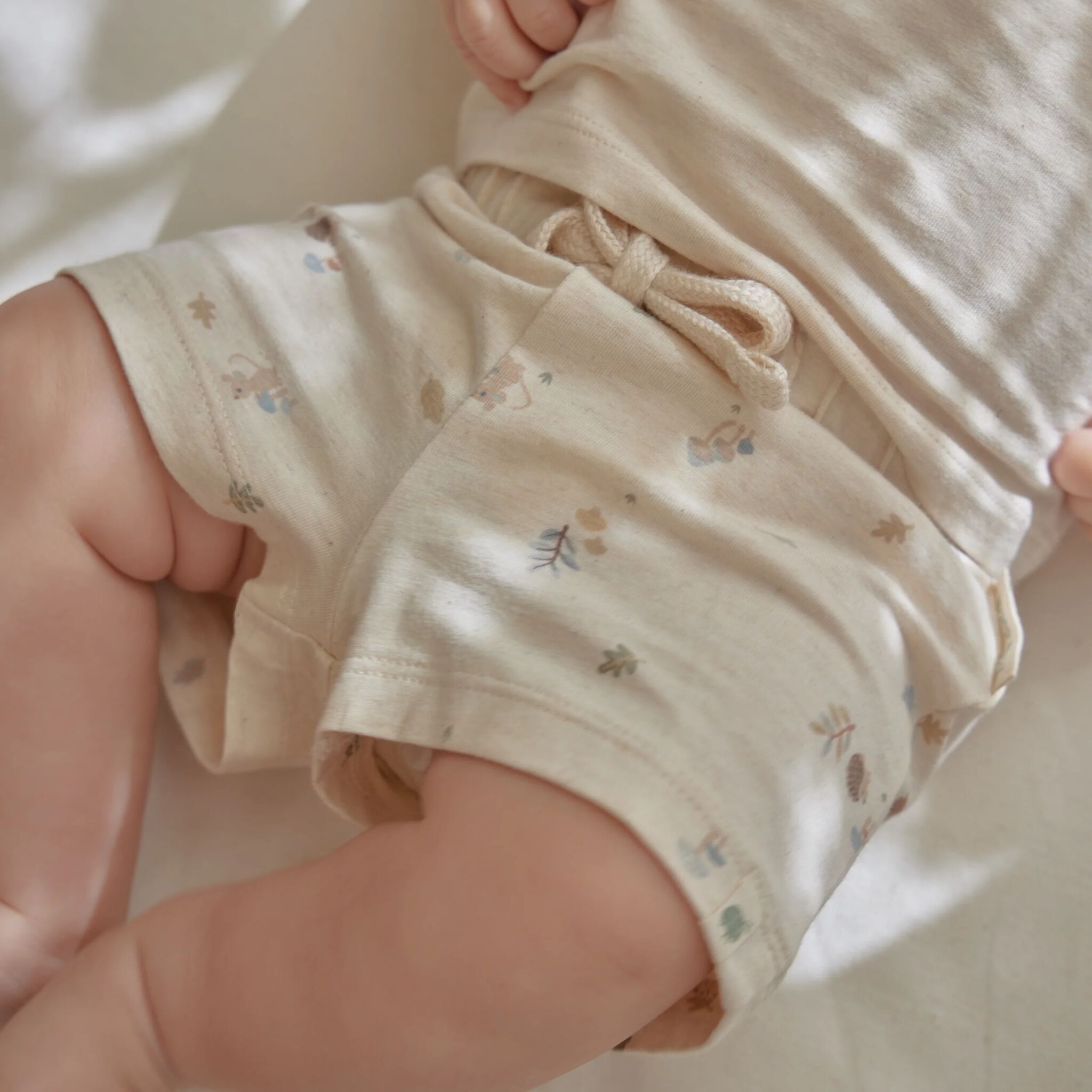 Kurze Hose - Sand - Wald Natur 