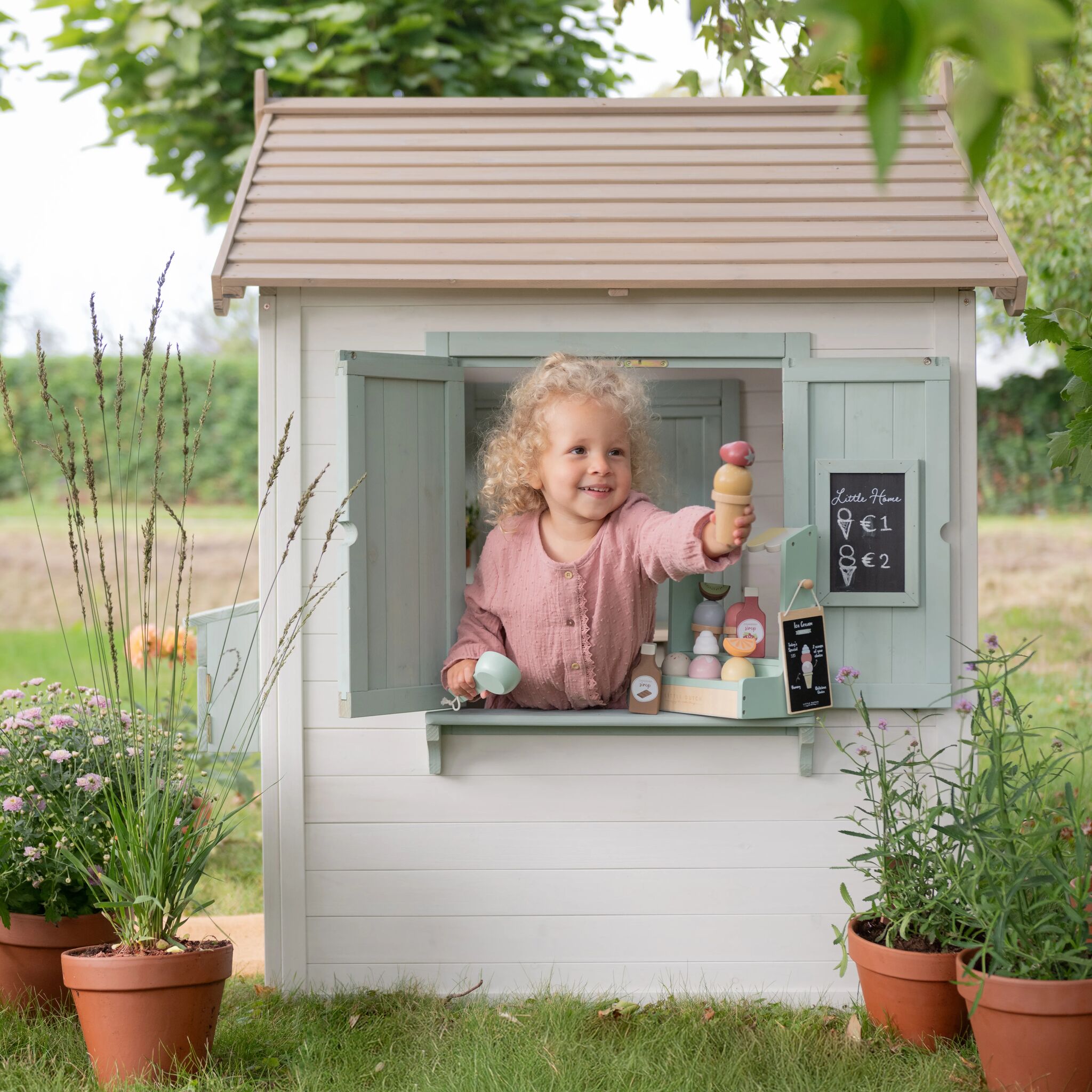 Houten speelhuisje - Wit LEVERBAAR VANAF HALF APRIL
