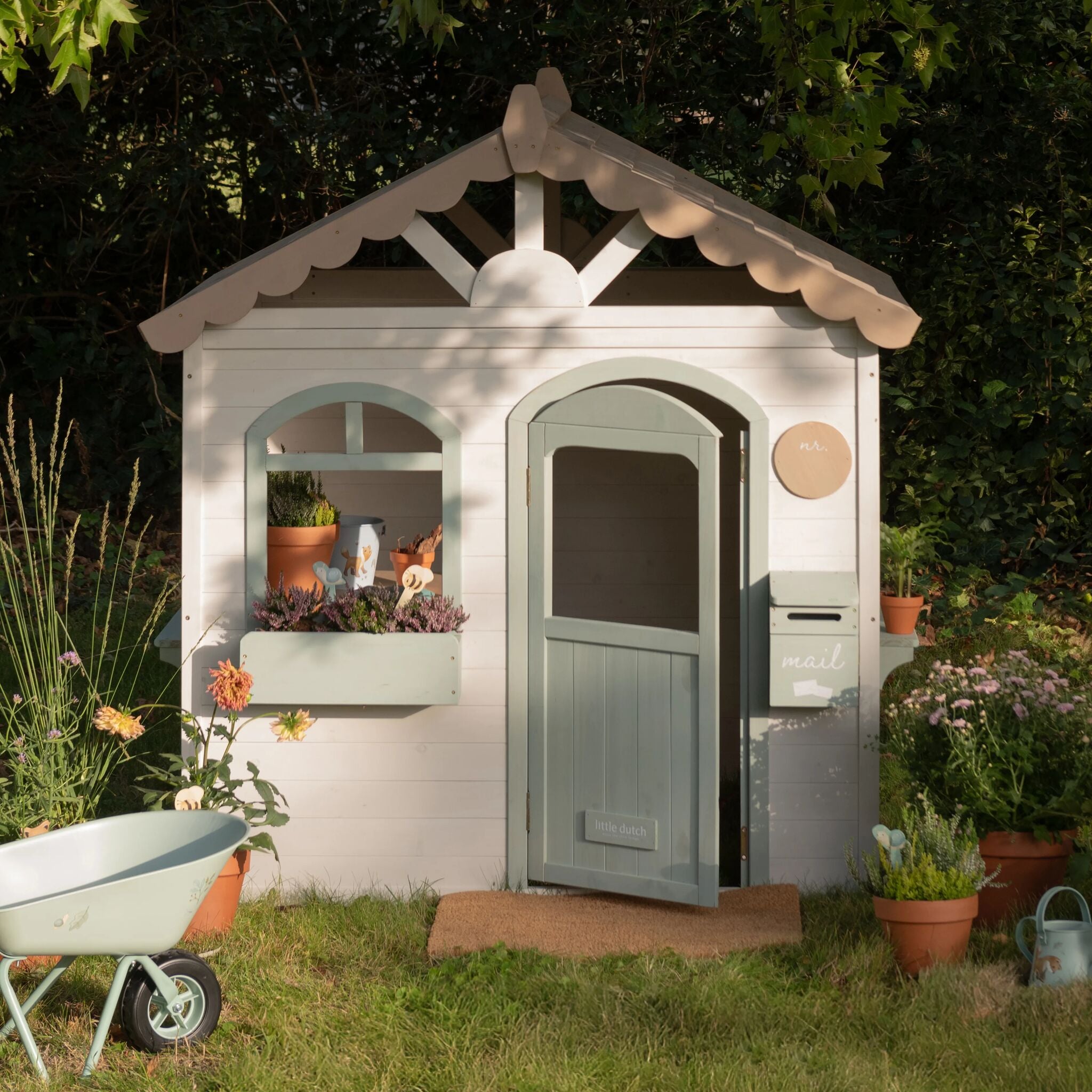 Houten speelhuisje - Wit LEVERBAAR VANAF HALF APRIL