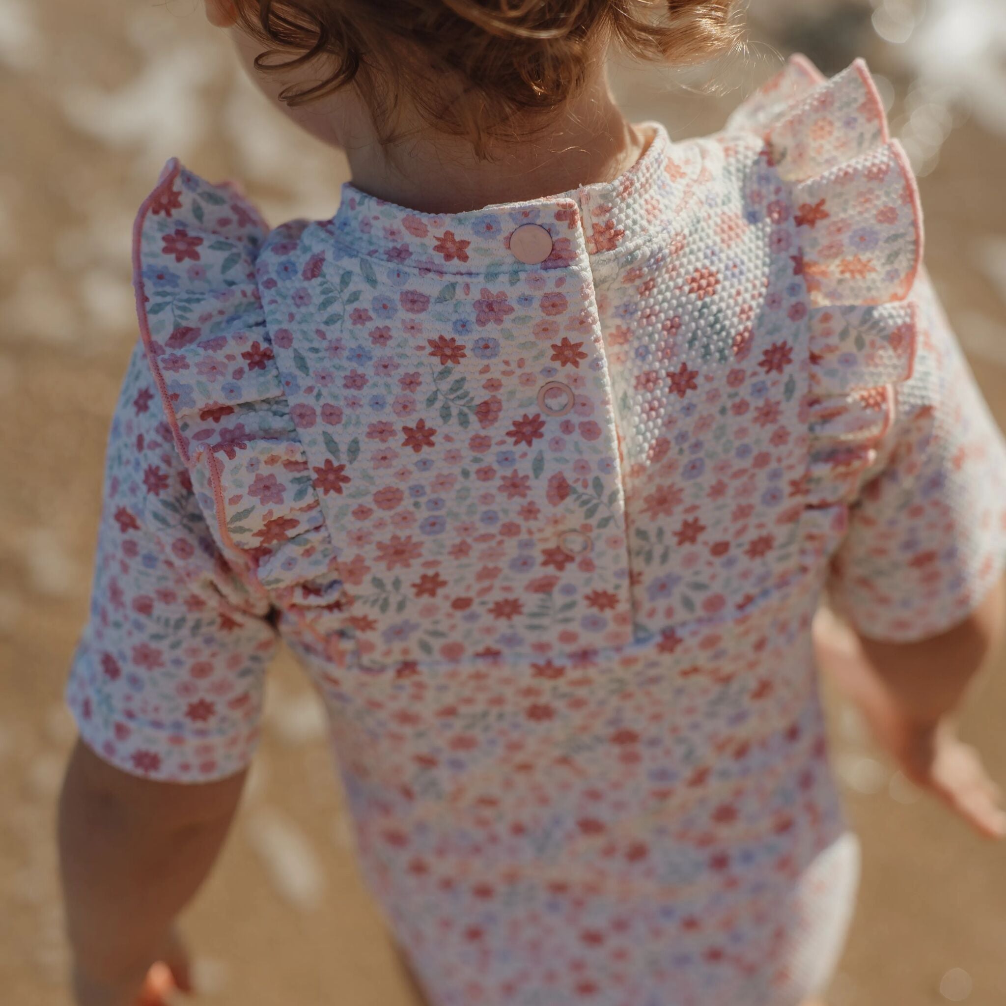 Badeanzug mit kurzen Ärmeln - Blumenmuster 