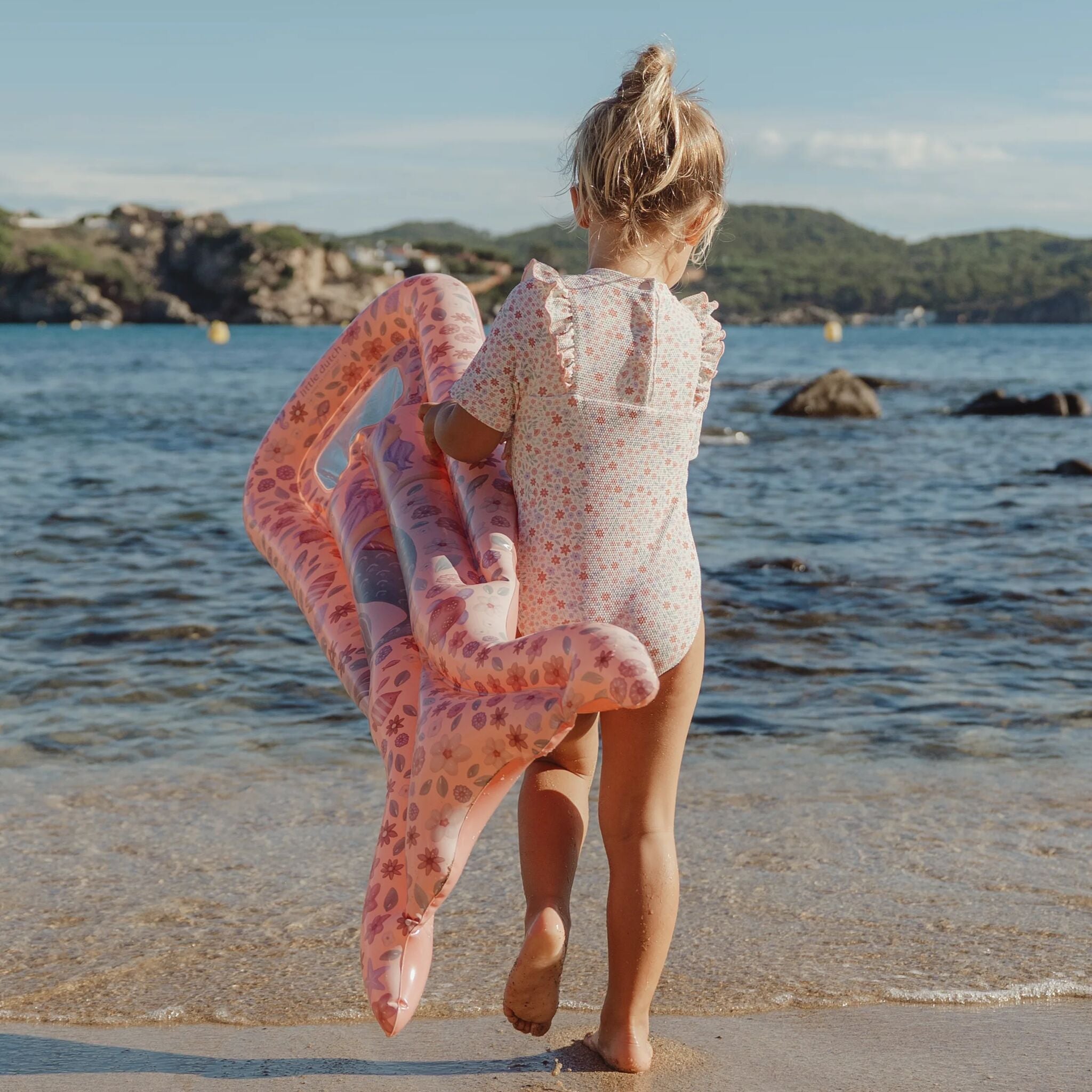 Badeanzug mit kurzen Ärmeln - Blumenmuster 