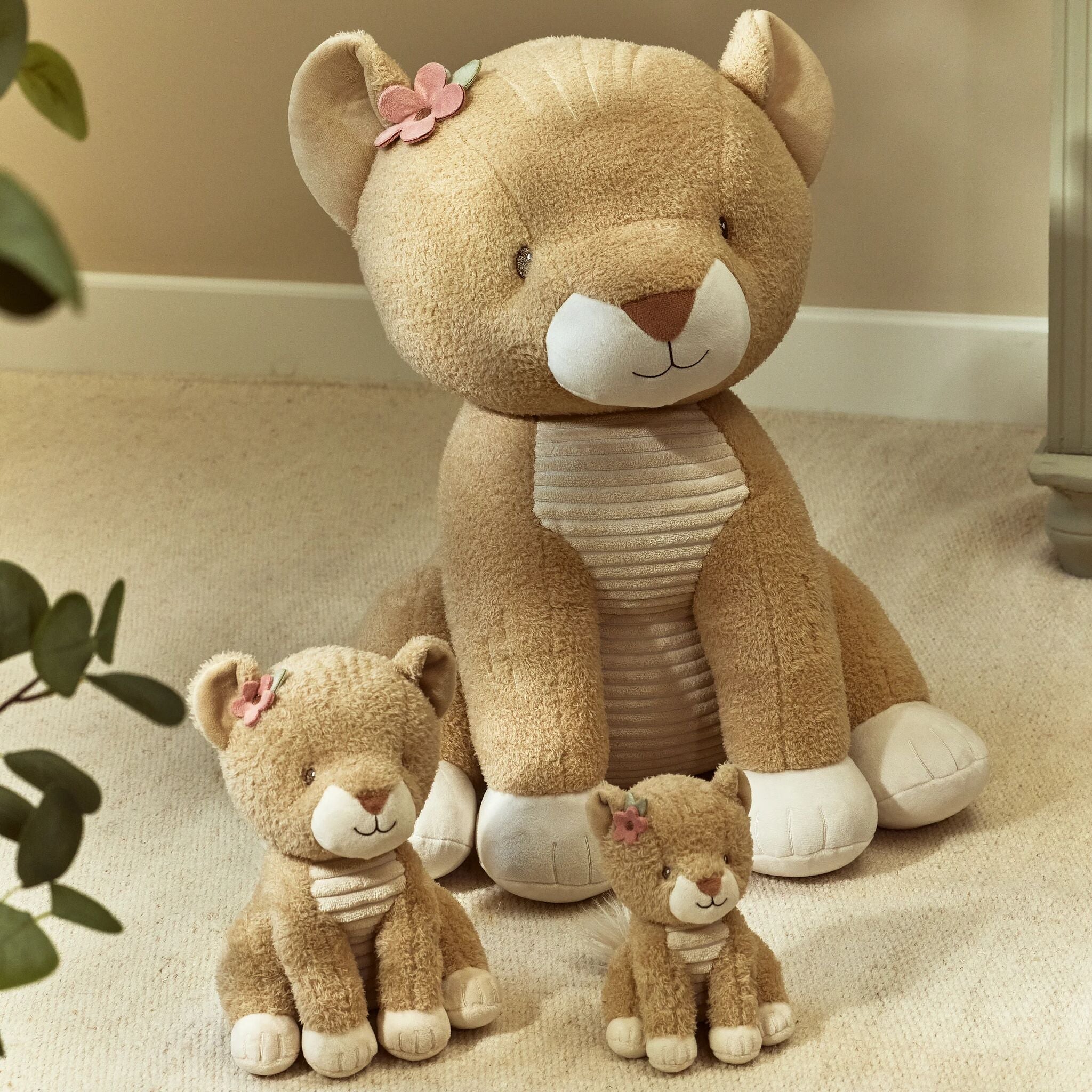 Kuscheltier Löwin - 25 cm