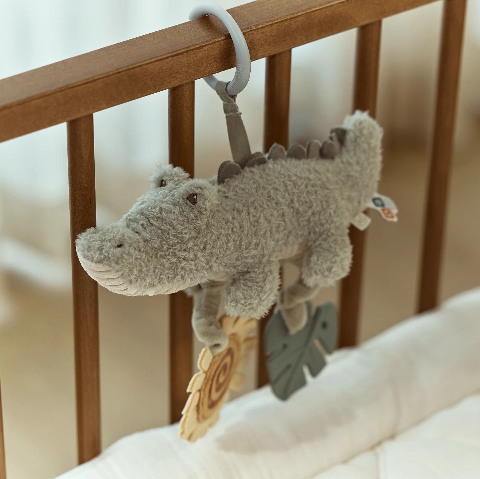 Activity hanger Crocodile - Green