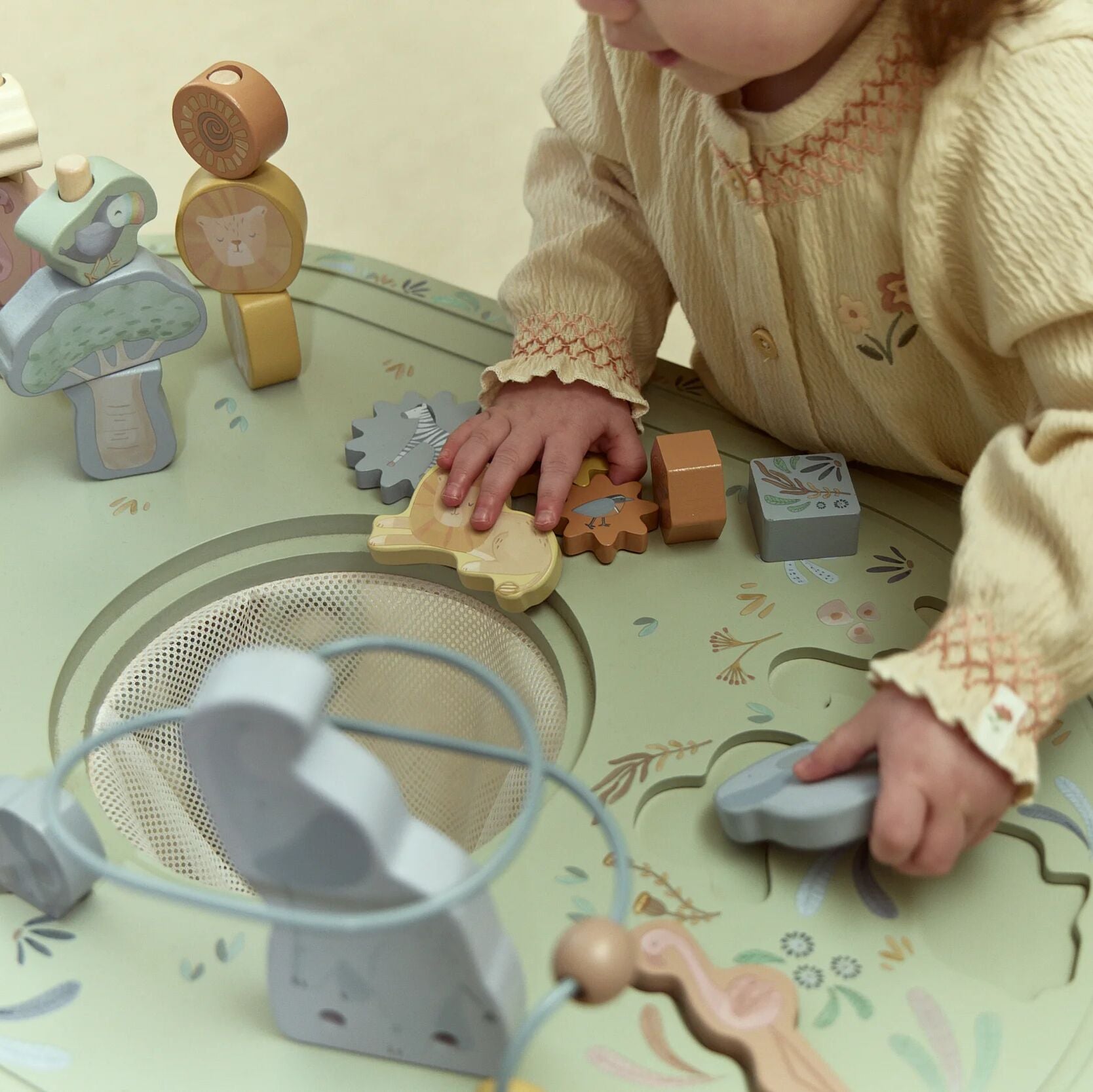 Activity table XL - Green