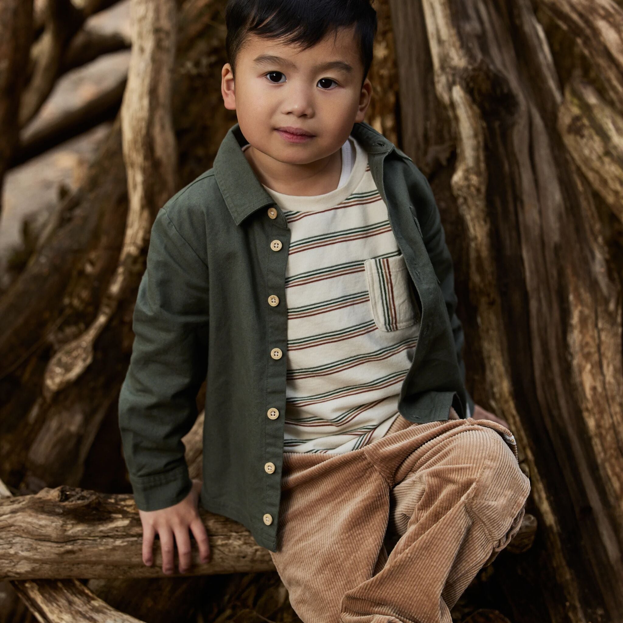 Overshirt Grün mit Safari-Stickerei