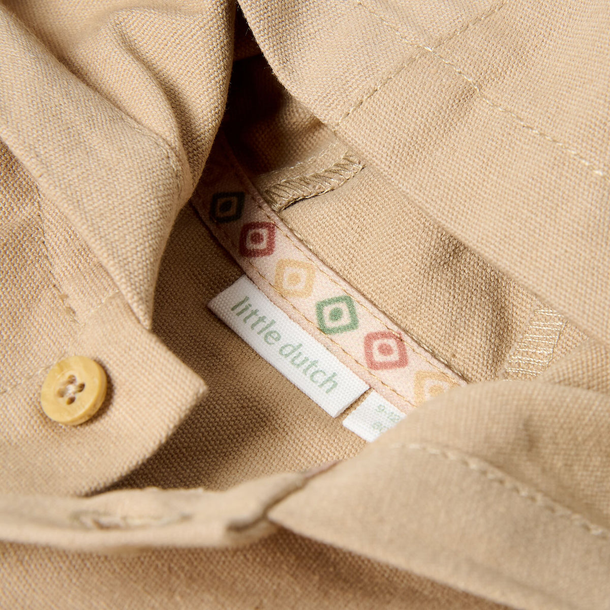 Overshirt Beige mit Kapuze