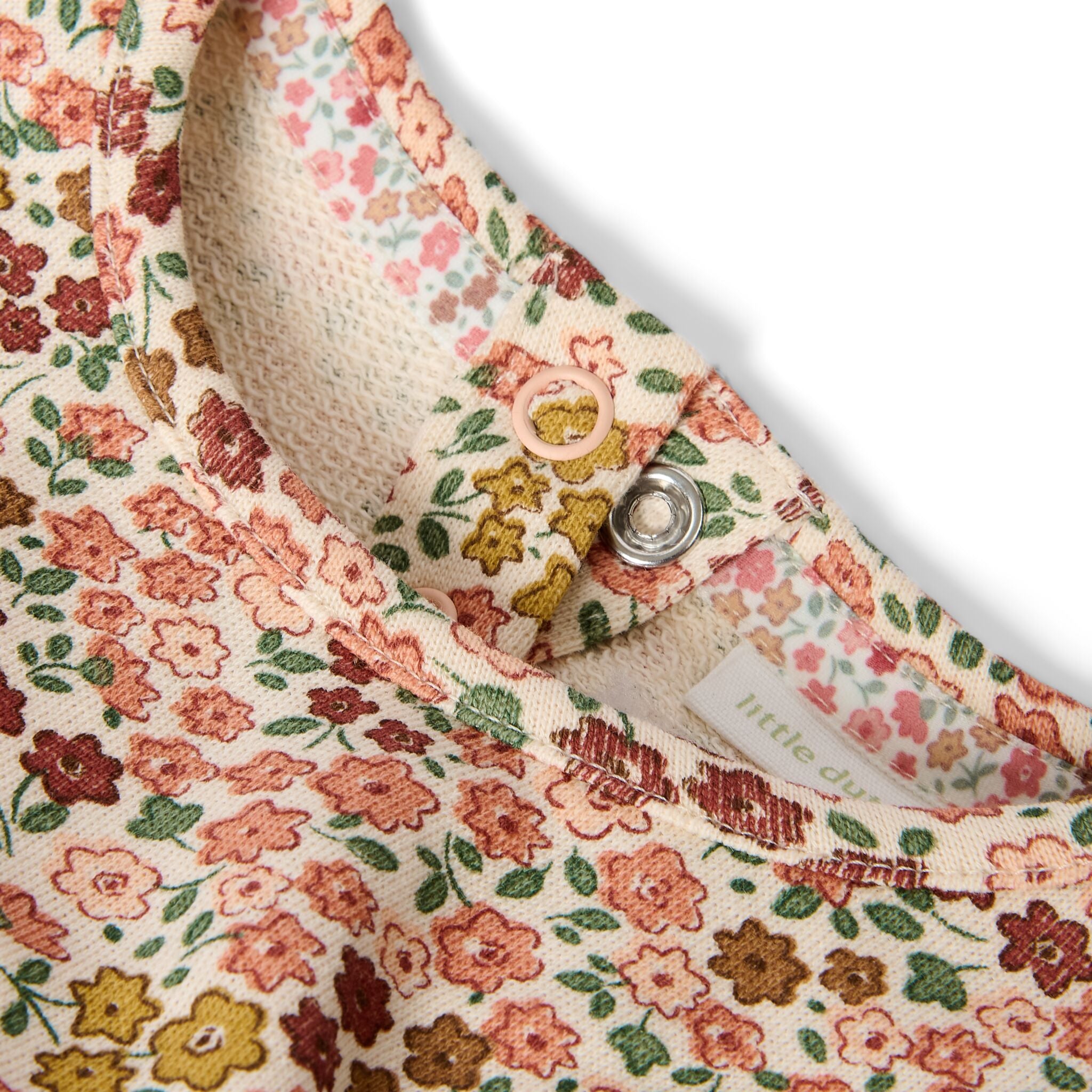 Langärmliges Kleid mit rosa Blumendruck