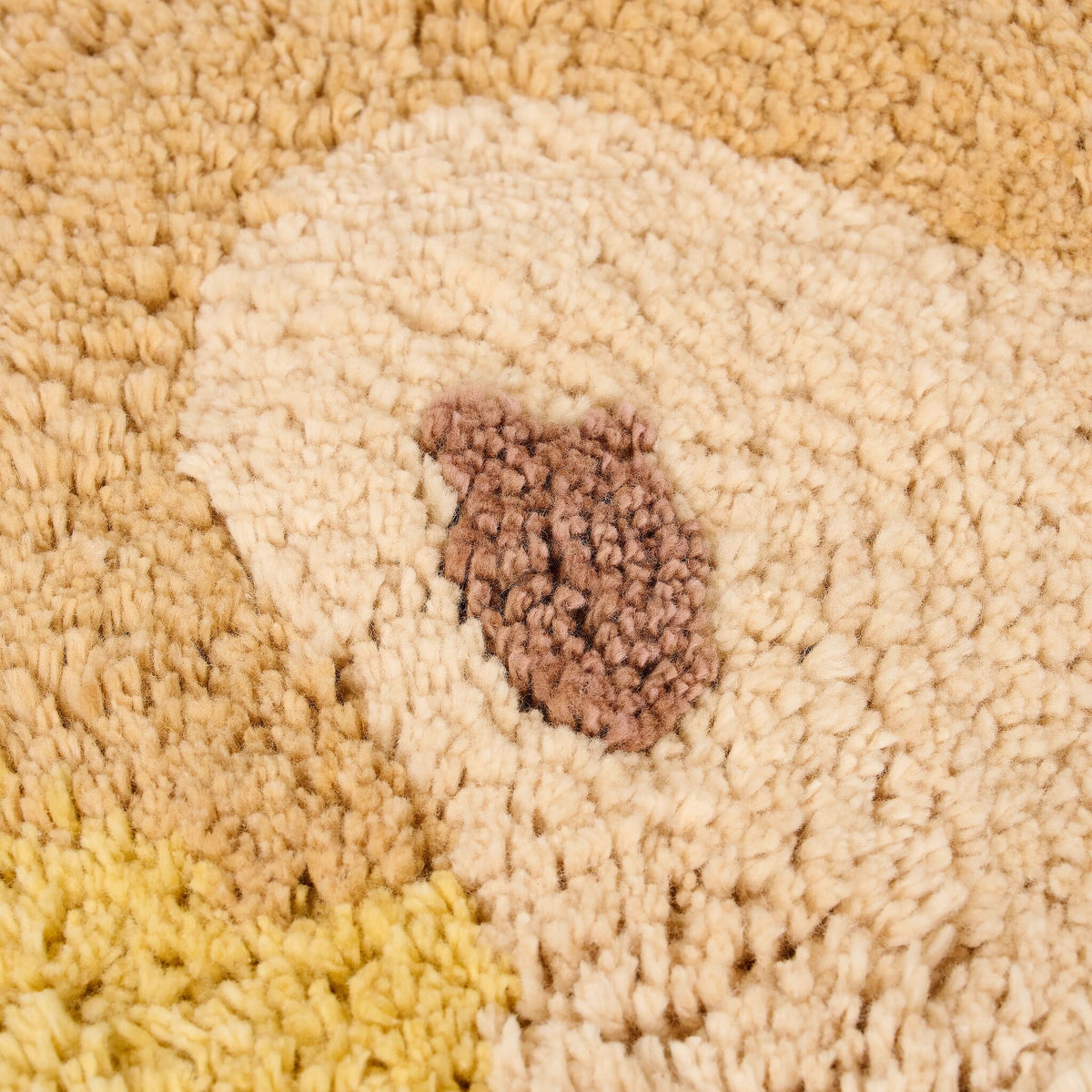 Lion rug - Yellow