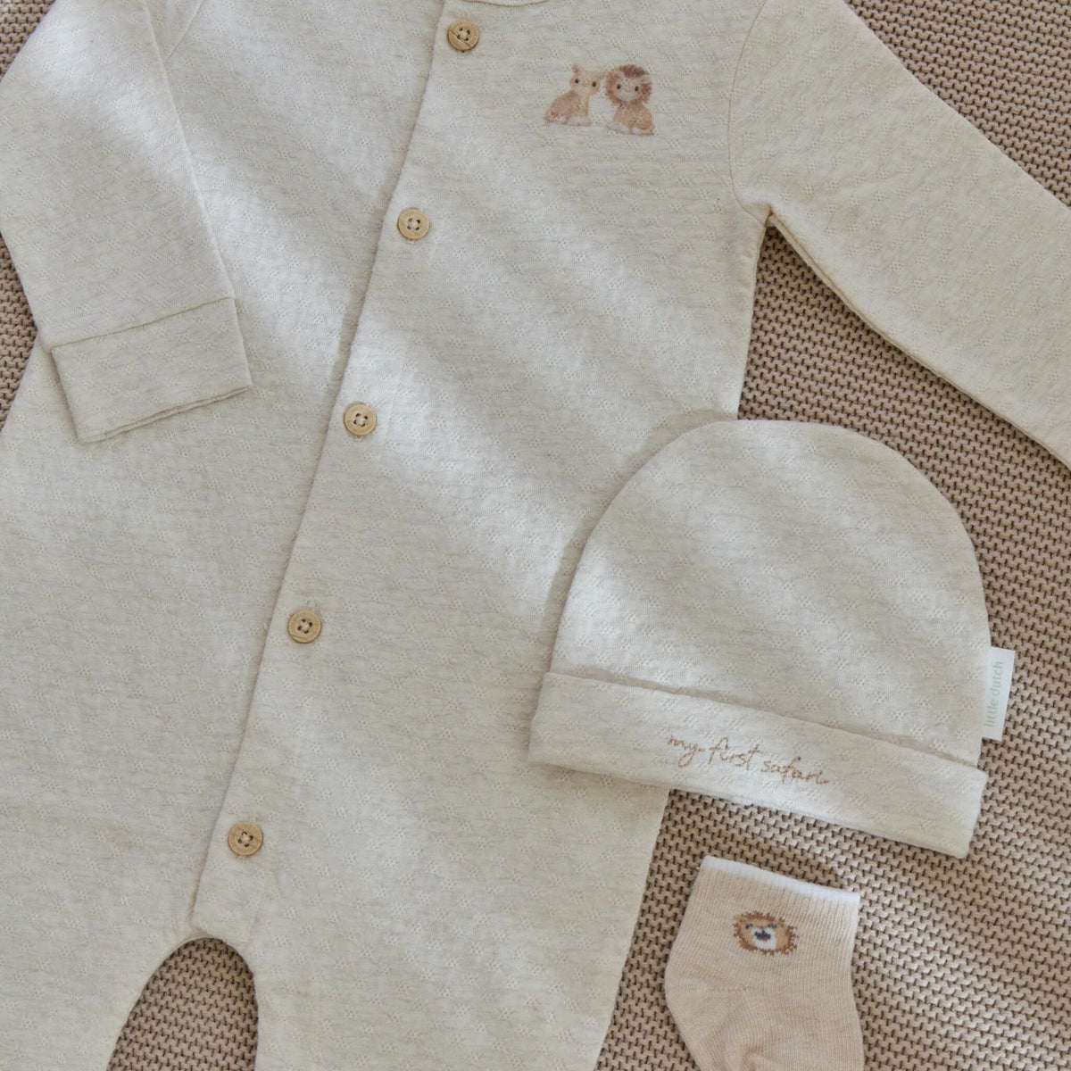 Muts Beige met borduursel