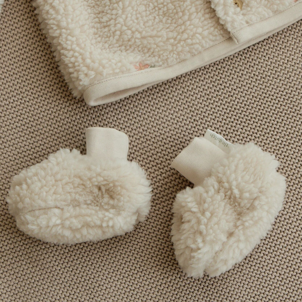 Teddy baby Slofjes Zand Bloemenprint