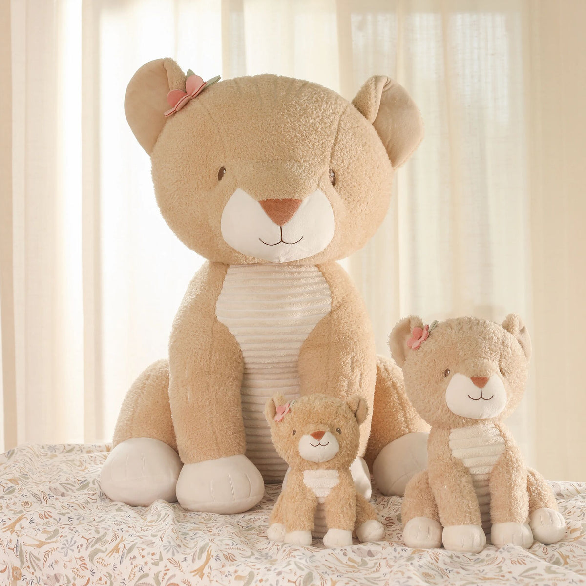 Cuddly toy Lioness - 60 cm