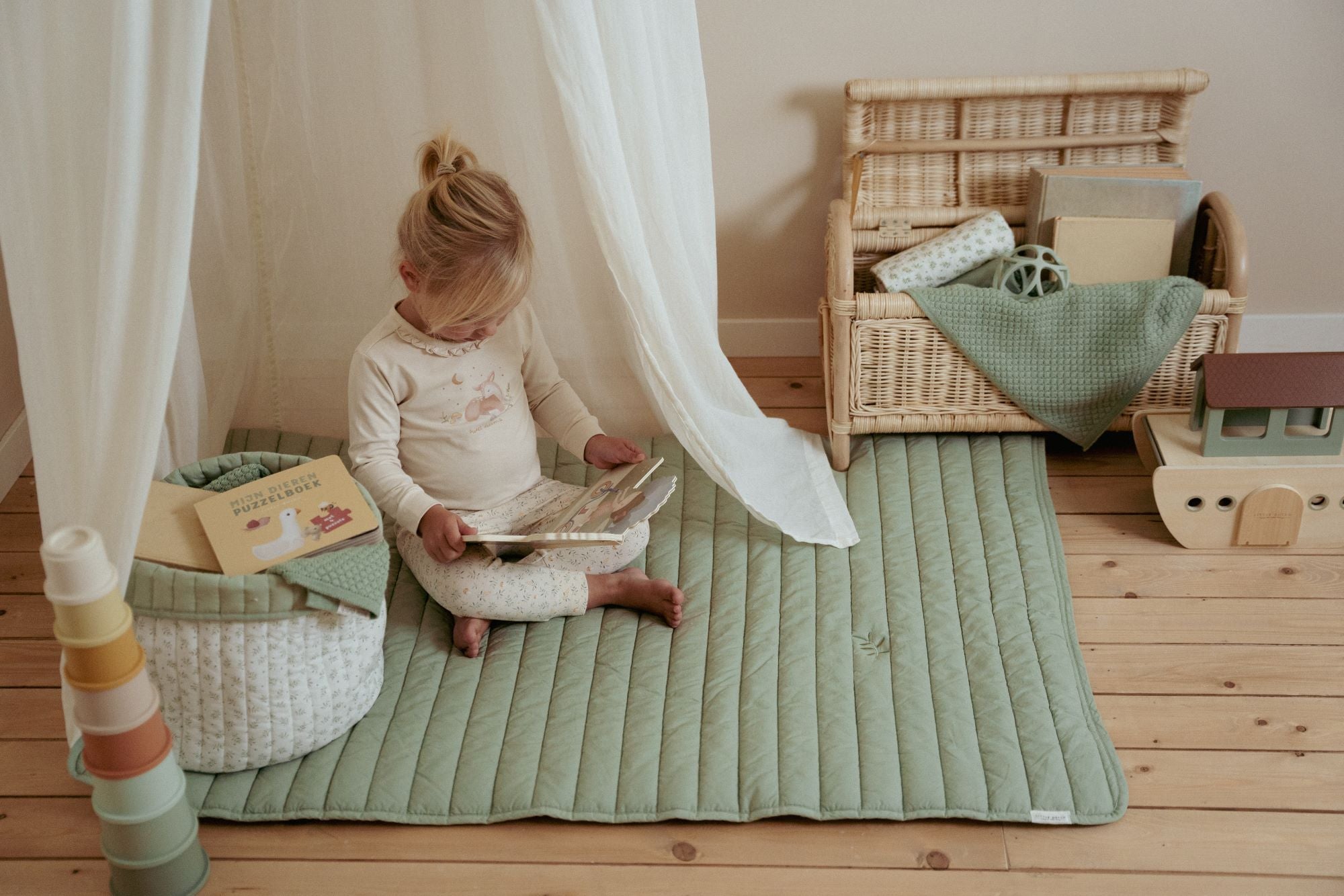 At home | Little Dutch